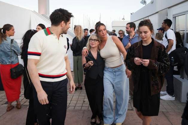 Exclusif Plateau de lÃ mission C Ã vous lors du 77eme Festival International du Film de Cannes Exclusif Francois Civil, Adele Exarchopoulos, Mallory Wanecquesur le plateau de lÃ mission C Ã vous lors du 77eme Festival International du Film de Cannes le 22 mai 2024 Jack Tribeca Bestimage No Web Belgium and Switzerland Cannes France  Copyright: xJackxTribecax xBestimagexJackxTribecax xBestimagex