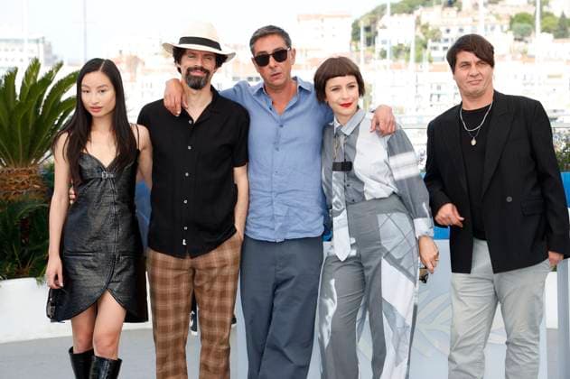 Lang Khe Tran, Goncalo Waddington, Miguel Gomes, Crista Alfaiate and Claudio da Silva at the photocall for the feature film Grand Tour at the Festival de Cannes 2024 77 Cannes International Film Festival at the Palais des Festivals Cannes, 23 05 2024 Foto:xD.xBedrosianx xFuturexImagex grand_4508