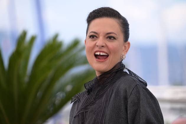 CANNES, FRANCE MAY 23 G D Nataly ROCHA, actress, during the photocall of the film Motel Destino in competition at the 77th Cannes Film Festival at the Palais des Festivals on May 23, 2024 in Cannes, France CINEMA 77eme Festival de Cannes Photocall 23 05 2024 ValentinaClaret Panoramic 