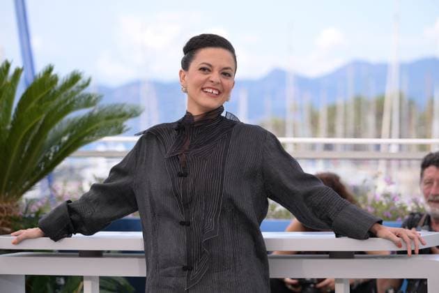 CANNES, FRANCE MAY 23 G D Nataly ROCHA, actress, during the photocall of the film Motel Destino in competition at the 77th Cannes Film Festival at the Palais des Festivals on May 23, 2024 in Cannes, France CINEMA 77eme Festival de Cannes Photocall 23 05 2024 ValentinaClaret Panoramic 