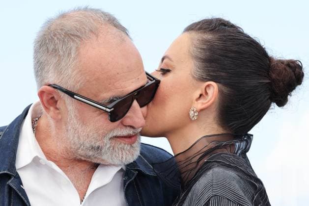 Cannes - Motel Destino Photocall Director Karim AÃ¯nouz and Nataly Rocha attend the Motel Destino Photocall at the 77th annual Cannes Film Festival at Palais des Festivals on May 23, 2024 in Cannes, France. Photo by Shootpix ABACAPRESS.COM Cannes France  Copyright: xShootpix ABACAx