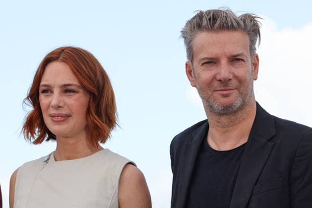 Cannes - Le Roman De Jim Photocall Bertrand Belin and Laetitia Dosch attend the Le Roman De Jim photocall at the 77th annual Cannes Film Festival at Palais des Festivals on May 23, 2024 in Cannes, France. Photo by Shootpix ABACAPRESS.COM Cannes France  Copyright: xShootpix ABACAx
