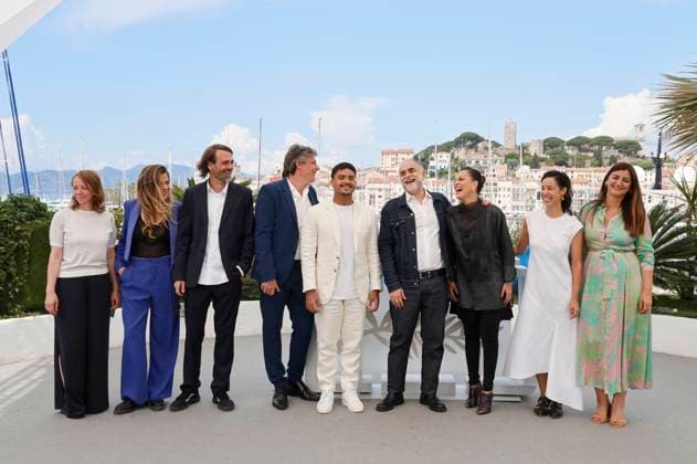 Viola Fugen, Simone Oliveira, Caio Gullane, Fabiano Gullane, Iago Xavier, Karim Ainouz, Nataly Rocha, Janaina Bernardes and guest at the photocall for the feature film Motel Destino at the Festival de Cannes 2024 77 Cannes International Film Festival at the Palais des Festivals Cannes, 23 05 2024 Foto:xD.xBedrosianx xFuturexImagex motel_4503