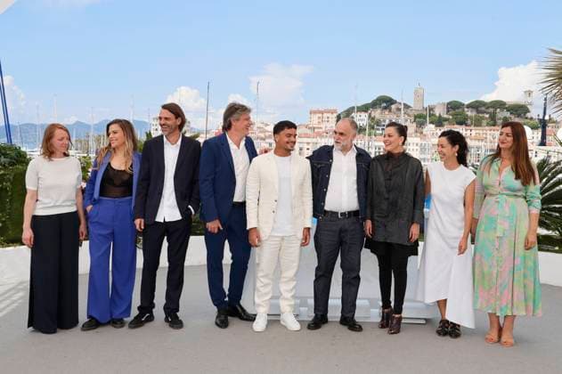 Viola Fugen, Simone Oliveira, Caio Gullane, Fabiano Gullane, Iago Xavier, Karim Ainouz, Nataly Rocha, Janaina Bernardes and guest at the photocall for the feature film Motel Destino at the Festival de Cannes 2024 77 Cannes International Film Festival at the Palais des Festivals Cannes, 23 05 2024 Foto:xD.xBedrosianx xFuturexImagex motel_4504