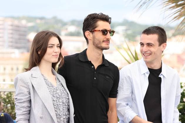 CANNES, FRANCE MAY 23 G D Anamaria VARTOLOMEI, Pierre NINEY, actor, actress, Julien DE SAINT JEAN, actor, during the photocall of the film The Count of Monte Cristo projected out of competition at the 77th Cannes Film Festival at the Palais des Festivals on May 23, 2024 in Cannes, France CINEMA 77eme Festival de Cannes Photocall 23 05 2024 ValentinaClaret Panoramic 