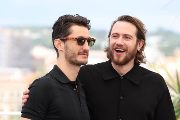 CANNES, FRANCE MAY 23 G D Pierre NINEY, actor, actress, Bastien BOUILLON, actor, during the photocall of the film The Count of Monte Cristo projected out of competition at the 77th Cannes Film Festival at the Palais des Festivals on May 23, 2024 in Cannes, France CINEMA 77eme Festival de Cannes Photocall 23 05 2024 ValentinaClaret Panoramic 