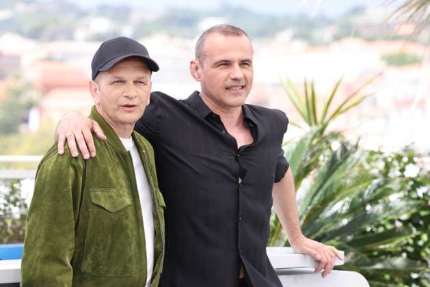 CANNES, FRANCE MAY 23 G D Gael MOREL, director, StÃ phane RIDEAU, actor, during the photocall of the film Vivre, Mourir, Renaitre in the Cannes Premiere selection at the 77th Cannes Film Festival at the Palais des Festivals on May 23, 2024 in Cannes, France CINEMA 77eme Festival de Cannes Photocall 23 05 2024 ValentinaClaret Panoramic 