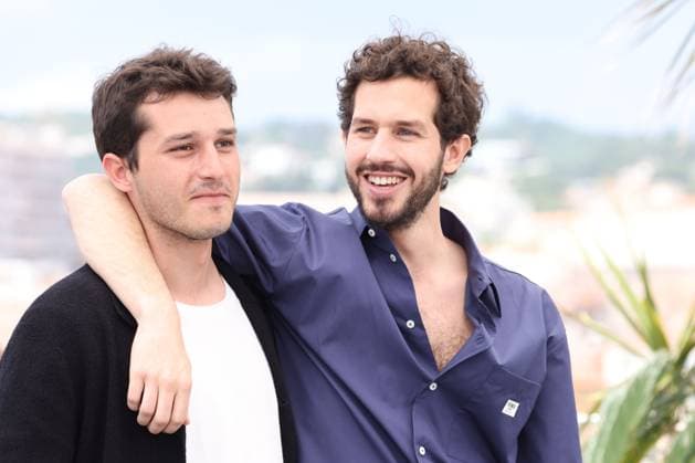CANNES, FRANCE MAY 23 G D Giacomo BELMONDO et Victor BELMONDO au 77eme Festival de Cannes au Palais des Festivals le 23 mai 2024 Ã Cannes, France CINEMA 77eme Festival de Cannes Photocall 23 05 2024 ValentinaClaret Panoramic 