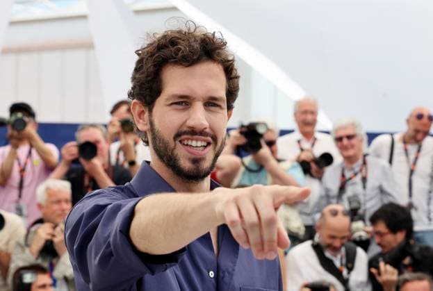 Photocall du film Vivre, Mourir, Renaitre To Live, To Die, To Live Again lors du 77eme Festival International du Film de Cannes Victor Belmondo Photocall du film Vivre, Mourir, Renaitre To Live, To Die, To Live Again lors du 77eme Festival International du Film de Cannes le 23 mai 2024 Jacovides Moreau bestimage Photocall for the film Vivre, Mourir, Renaitre Live, Die, Reborn at the 77th edition of the Cannes Film Festival in Cannes, southern France, on May 23, 2024 Cannes France Copyright: xJACOVIDES-MOREAUx xBESTIMAGExJACOVIDES-MOREAUx xBESTIMAGEx