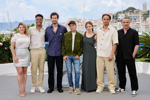 Photocall for the film Live, Die, Reborn at the 77th Cannes International Film Festival Sophie Guillemin, Noah Deric, Victor Belmondo, Gaà l Morel, Lou Lampros, Thà o Christine and Stà phane Rideau at the photocall for the film Live, Die, Renaitre at the 77eme Festival International du Film de Cannes, Palais des Festivals à Cannes, France, on May 23, 2024 Jacovides Moreau Bestimage Photocall for the film Live, Die, Reborn at the 77th edition of the Cannes Film Festival in Cannes, southern France, on May 23, 2024 Cannes France Copyright: xJACOVIDES-MOREAUx xBESTIMAGExJACOVIDES-MOREAUx xBESTIMAGEx