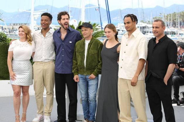 77eme Festival International Du Film De Cannes Photocall Du Vivre, Mourir, Renaitre 77th Cannes Film Festival Photocall with cast of the film Vivre, mourir, renaitre Sophie Guillemin, Noah Deric, Victor Belmondo, Gael Morel, Lou Lampros, Theo Christine and Stephane Rideau 305414 2024 05 23 Cannes France  Copyright: xIsabellexVautierx xStarfacex STAR_305414_078