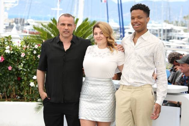77eme Festival International Du Film De Cannes Photocall Du Vivre, Mourir, Renaitre 77th Cannes Film Festival Photocall with cast of the film Vivre, mourir, renaitre Stephane Rideau, Sophie Guillemin and Noah Deric 305414 2024 05 23 Cannes France  Copyright: xIsabellexVautierx xStarfacex STAR_305414_096