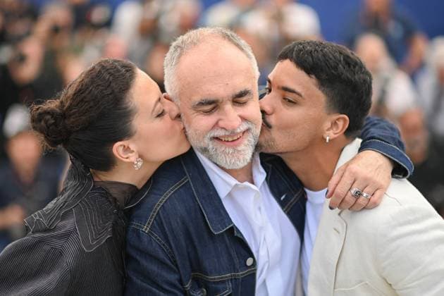 Cannes Motel Destino Photocall Nataly Rocha, Karim Ainouz and Iago Xavier attending the Motel Destino Photocall as part of the 77th Cannes International Film Festival in Cannes, France on May 23, 2024. Photo by Aurore Marechal ABACAPRESS.COM Cannes France  Copyright: xMarechalxAurore ABACAx