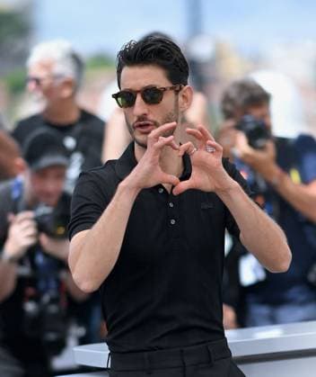 Cannes - Le Comte De Monte-Cristo Photocall Pierre Niney attends the Le Comte De Monte-Cristo (The Count of Monte Cristo) Photocall at the 77th annual Cannes Film Festival at Palais des Festivals on May 23, 2024 in Cannes, France. Photo by Franck Castel ABACAPRESS.COM Cannes France  Copyright: xCastelxFranck ABACAx