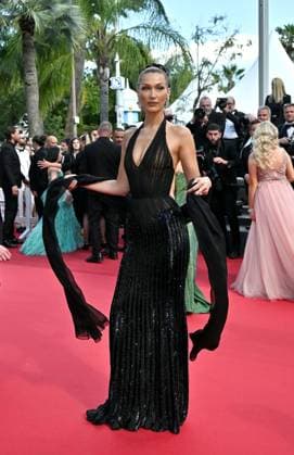 Cannes, France: Cannes, 77th Cannes Film Festival 2024 Red Carpet of the film L amour ouf (Beating hearts) In the photo: Bella Hadid Cannes France  - ZUMAp169 20240523_zea_p169_598 Copyright: xManuelexMangiarotti xipa-agencyx