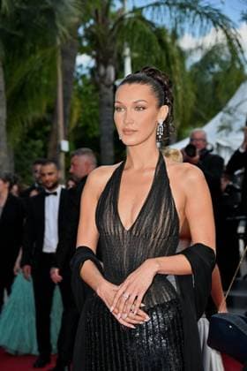 Cannes, France: Cannes, 77th Cannes Film Festival 2024 Red Carpet of the film L amour ouf (Beating hearts) In the photo: Bella Hadid Cannes France  - ZUMAp169 20240523_zea_p169_602 Copyright: xManuelexMangiarotti xipa-agencyx