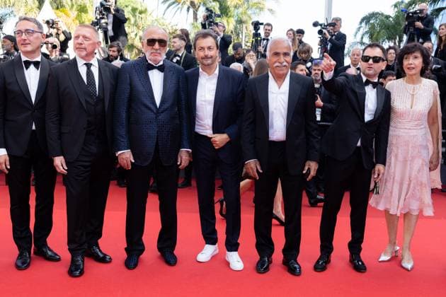 Entertainment Bilder des Tages B MontÃ e des marches du film Â L?amour ouf Â lors du 77eme Festival International du Film de Cannes Tudor Giurgiu, Boris Becker, Ion Tiriac, Henri Leconte, Mansour Bahrami, guest MontÃ e des marches du film Â L?amour ouf Â lors du 77eme Festival International du Film de Cannes, au Palais des Festivals Ã Cannes On may 23rd 2024 Olivier Borde Bestimage Red carpet of the movie Â Beating HeartsÂ during the 77th Cannes International Film Festival at the Palais des Festivals in Cannes, France On may 23rd 2024 Cannes France  Copyright: xOLIVIERxBORDEx xBESTIMAGExOLIVIERxBORDEx xBESTIMAGEx
