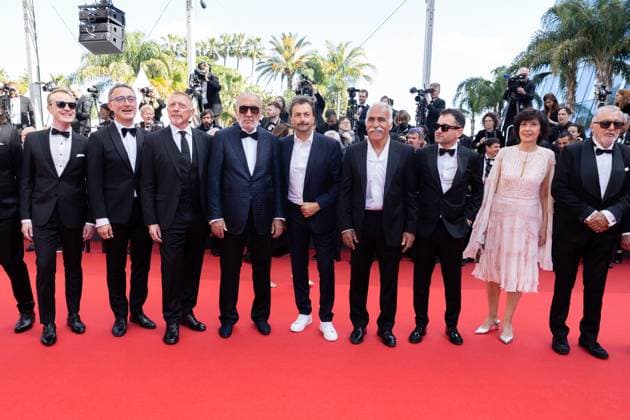 B MontÃ e des marches du film Â L?amour ouf Â lors du 77eme Festival International du Film de Cannes Guest, Tudor Giurgiu, Boris Becker, Ion Tiriac, Henri Leconte, Mansour Bahrami, guest MontÃ e des marches du film Â L?amour ouf Â lors du 77eme Festival International du Film de Cannes, au Palais des Festivals Ã Cannes On may 23rd 2024 Olivier Borde Bestimage Red carpet of the movie Â Beating HeartsÂ during the 77th Cannes International Film Festival at the Palais des Festivals in Cannes, France On may 23rd 2024 Cannes France  Copyright: xOLIVIERxBORDEx xBESTIMAGExOLIVIERxBORDEx xBESTIMAGEx