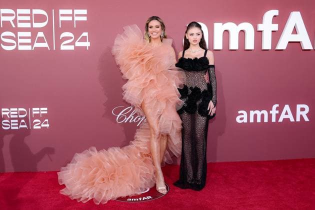 M Photocall of the l?amfAR 2024 gala at l?HÃ tel du Cap Eden Roc, during the 77th Cannes International Film Festival Heidi Klum and her daughter Leni Photocall of the l?amfAR 2024 gala at l?HÃ tel du Cap Eden Roc, Antibes, during the 77th Cannes International Film Festival On May 23th 2024 in Cap d Antibes, France Moreau Jacovides Bestimage Celebs attending amfAR Gala Cannes 2024 at Hotel du Cap Eden Roc, during the 77th Cannes International Film Festival On May 23th 2024 in Cap d Antibes, France Cap d Antibes France  Copyright: xJACOVIDES-MOREAUx xBESTIMAGExJACOVIDES-MOREAUx xBESTIMAGEx