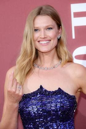 Photocall du gala de l?amfAR 2024 Ã l?HÃ tel du Cap Eden Roc, Antibes Toni Garrn Photocall du gala de l?amfAR 2024 Ã l?HÃ tel du Cap Eden Roc, Antibes, lors du 77eme Festival International du Film de Cannes Le 23 mai 2024 Moreau Jacovides Bestimage Celebs attending amfAR Gala Cannes 2024 at Hotel du Cap Eden Roc, during the 77th Cannes International Film Festival On May 23th 2024 in Cap d Antibes, France Cap d Antibes France  Copyright: xJACOVIDES-MOREAUx xBESTIMAGExJACOVIDES-MOREAUx xBESTIMAGEx
