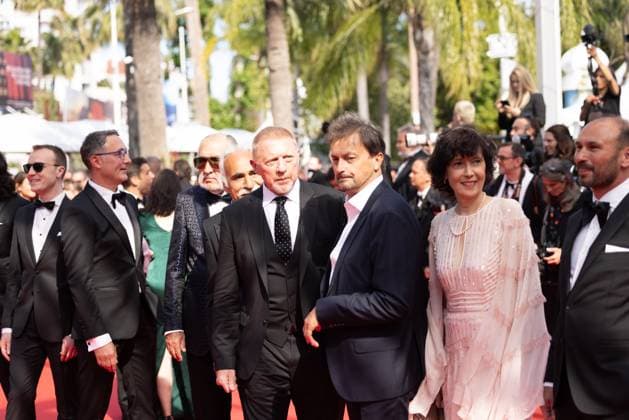 77. Internationalen Filmfestspiele von Cannes Cannes, Frankreich - 23.5.2024: Ion Tiriac (3 von links) und Boris Becker (C) bei der Premiere von L Amour Ouf (Beating Hearts) auf dem Roten Teppich vom Palais des Festivals während der 77. Internationalen Filmfestspiele von Cannes. Die 77. Internationalen Filmfestspiele von Cannes finden vom 14. bis 25. Mai 2024 statt. Provence-Alpes-CÃ te d™Azur