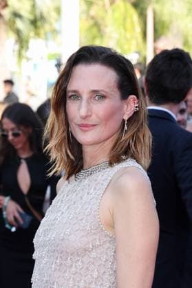 J MontÃ e des marches du film Â L?amour ouf Â lors du 77eme Festival International du Film de Cannes Camille Cottin MontÃ e des marches du film Â L?amour ouf Â lors du 77eme Festival International du Film de Cannes, au Palais des Festivals Ã Cannes Le 23 mai 2024 Jacovides Moreau Bestimage Red carpet of the movie Â Beating Hearts Â during the 77th Cannes International Film Festival at the Palais des Festivals in Cannes, France On may 23th 2024 Cannes France  Copyright: xJACOVIDES-MOREAUx xBESTIMAGExJACOVIDES-MOREAUx xBESTIMAGEx