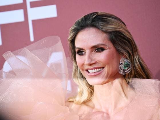 Cannes, France: Cap d Antibes - amfAR Gala Cannes 2024 - In the photo: Heidi Klum Cannes France  - ZUMAp169 20240523_zea_p169_1119 Copyright: xSimonexComix