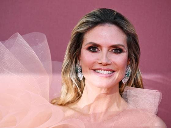 Cannes, France: Cap d Antibes - amfAR Gala Cannes 2024 - In the photo: Heidi Klum Cannes France  - ZUMAp169 20240523_zea_p169_1121 Copyright: xSimonexComix