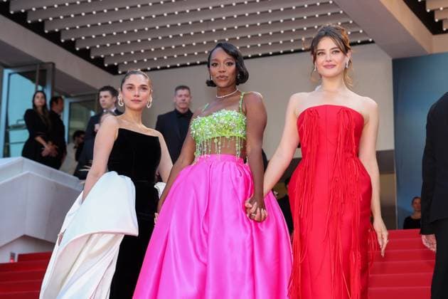 J MontÃ e des marches du film Â L?amour ouf Â lors du 77eme Festival International du Film de Cannes Aditi Rao Hydari, Aja Naomi King, Katherine Langford MontÃ e des marches du film Â L?amour ouf Â lors du 77eme Festival International du Film de Cannes, au Palais des Festivals Ã Cannes On may 23th 2024 Jacovides Moreau Bestimage Red carpet of the movie Â Beating Hearts Â during the 77th Cannes International Film Festival at the Palais des Festivals in Cannes, France On may 23th 2024 Cannes France  Copyright: xJACOVIDES-MOREAUx xBESTIMAGExJACOVIDES-MOREAUx xBESTIMAGEx