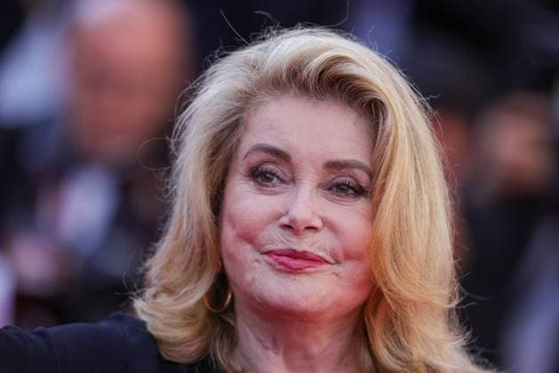 Cannes - L Amour Ouf (Beating Hearts) Red Carpet Catherine Deneuve attends the L Amour Ouf (Beating Hearts) Red Carpet at the 77th annual Cannes Film Festival at Palais des Festivals on May 23, 2024 in Cannes, France. Photo by ShootPix ABACAPRESS.COM Cannes France  Copyright: xShootPix ABACAx