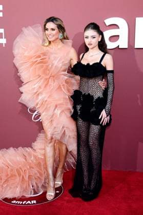 Heidi Klum with daughter Leni Klum at the 30 amfAR Gala Cannes as part of the Festival de Cannes 2024 77 Cannes International Film Festival at the Hôtel du Cap Eden Roc Antibes Cannes, 23 05 2024 Foto:xD.xBedrosianx xFuturexImagex amfar_4511