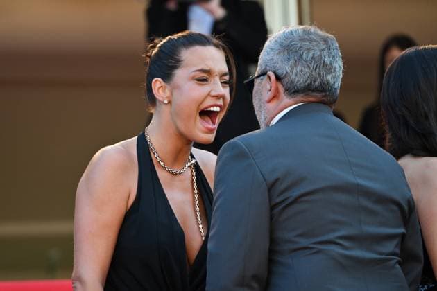 BB MontÃ e des marches du film Â L?amour ouf Â lors du 77eme Festival International du Film de Cannes Adele Exarchopoulos, Ahmed Hamidi MontÃ e des marches du film Â L?amour ouf Â lors du 77eme Festival International du Film de Cannes, au Palais des Festivals Ã Cannes On may 23th 2024 Bruno Bebert Bestimage Red carpet of the movie Â Beating HeartsÂ during the 77th Cannes International Film Festival at the Palais des Festivals in Cannes, France On may 23th 2024 Cannes France  Copyright: xBrunoxBebertx xBestimagexBrunoxBebertx xBestimagex