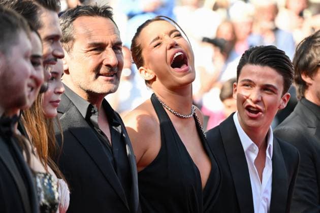 BB MontÃ e des marches of the film Â L?amour ouf Â during the 77th Cannes International Film Festival Gilles Lellouche, Adele Exarchopoulos, Malik Frikah MontÃ e des marches of the film Â L?amour ouf Â during the 77th Cannes International Film Festival, au Palais des Festivals Ã Cannes On may 23rd 2024 Bruno Bebert Bestimage Red carpet of the movie Â Beating HeartsÂ during the 77th Cannes International Film Festival at the Palais des Festivals in Cannes, France On may 23rd 2024 Cannes France  Copyright: xBrunoxBebertx xBestimagexBrunoxBebertx xBestimagex