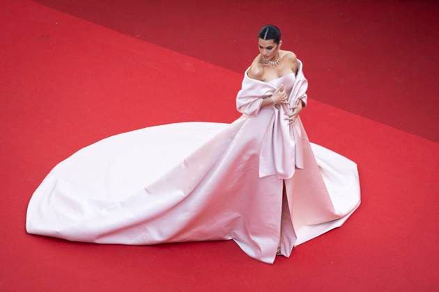 Pool MontÃ e des marches of the film Â L?amour oufÂ during the 77th Cannes International Film Festival Marta Lozano MontÃ e des marches of the film Â L?amour oufÂ during the 77th Cannes International Film Festival at the Palais des Festivals in Cannes On may 23rd 2024 Olivier Borde Pool Bestimage Red carpet of the film Â Beating HeartsÂ during the 77th Cannes International Film Festival at the Palais des Festivals in Cannes, France On may 23rd 2024 Cannes France  Copyright: xPoolxCannesx xBestimagexPoolxCannesx xBestimagex