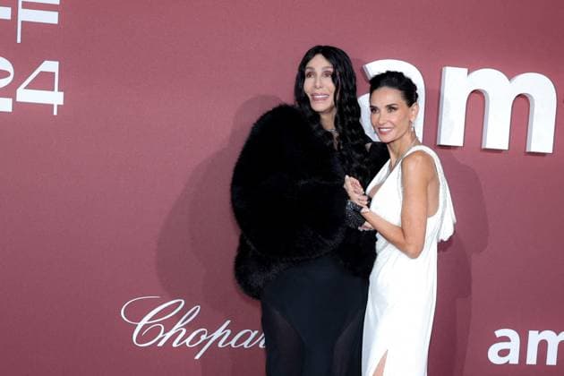 Photocall du gala de l?amfAR 2024 Ã l?HÃ tel du Cap Eden Roc, Antibes Cher and Demi Moore Photocall du gala de l?amfAR 2024 Ã l?HÃ tel du Cap Eden Roc, Antibes, lors du 77eme Festival International du Film de Cannes Le 23 mai 2024 Moreau Jacovides Bestimage Celebs attending amfAR Gala Cannes 2024 at Hotel du Cap Eden Roc, during the 77th Cannes International Film Festival On May 23th 2024 in Cap d Antibes, France Cap d Antibes France  Copyright: xJACOVIDES-MOREAUx xBESTIMAGExJACOVIDES-MOREAUx xBESTIMAGEx
