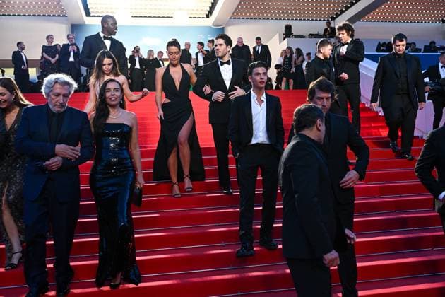 77eme Festival International du Film de Cannes Marche du film LAmour Fou Festival de Cannes 2024 77e Ã dition Descente du film Lamour Ouf Adele Exarchopoulos, Francois Civil 305439 2024 05 23  Copyright: xLionelxGuericolas MPPx STAR_305439_017