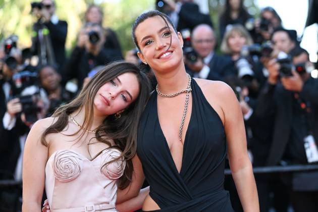 77eme Festival International du Film de Cannes Marche du film LAmour Fou Festival de Cannes 2024 77e Ã dition montee Lamour Ouf Mallory Wanecque, Adele Exarchopoulos 305439 2024 05 23  Copyright: xLionelxGuericolas MPPx STAR_305439_153