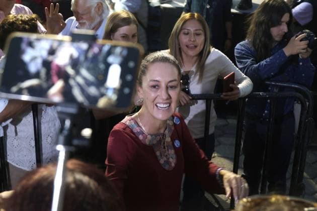 Claudia Sheinbaum Pardo, Mexico s Presidential candidate by Ã¢â‚¬ËœJuntos Hagamos HistoriaÃ¢â‚¬â ¢ alliance attends a rally campaign event heading to the elections at Benito JuoÂ¡rez mayor office esplanade. on May 22, 2024 in Mexico City, Mexico. Mexico City Mexico - ZUMAe321 20240522_zia_e321_012 Copyright: xIsmaelxRosasx