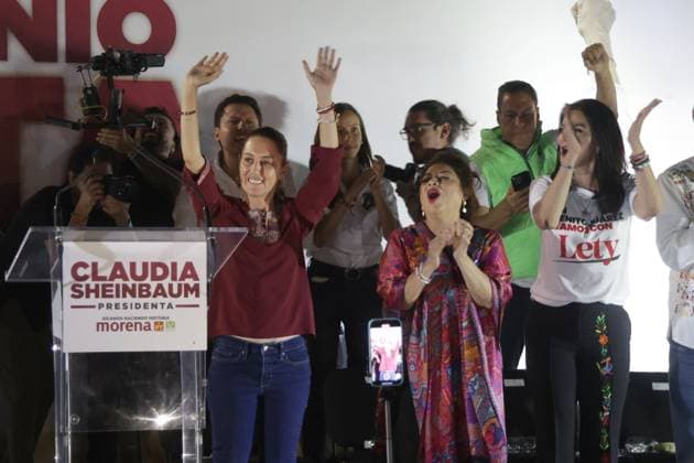 Claudia Sheinbaum Pardo, Mexico s Presidential candidate by Ã¢â‚¬ËœJuntos Hagamos HistoriaÃ¢â‚¬â ¢ alliance Accompanied by the candidate for the Mexico City Head of Government Clara Brugada and Leticia Varela candidate for mayor of Benito Juarezduring a rally campaign event heading to the elections at Benito JuoÂ¡rez mayor office esplanade. on May 22, 2024 in Mexico City, Mexico. Mexico City Mexico - ZUMAe321 20240522_zia_e321_015 Copyright: xIsmaelxRosasx
