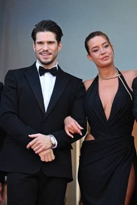 77eme Festival International du Film de Cannes Marche du film LAmour Fou Festival de Cannes 2024 77e Ã dition montee Lamour Ouf Francois Civil, Adele Exarchopoulos 305439 2024 05 23  Copyright: xLionelxGuericolas MPPx STAR_305439_244