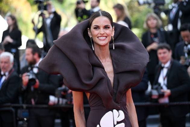 77eme Festival International du Film de Cannes Marche du film LAmour Fou Festival de Cannes 2024 77e Ã dition montee Lamour Ouf Izabel Goulart 305439 2024 05 23  Copyright: xLionelxGuericolas MPPx STAR_305439_275