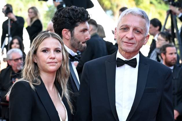 77eme Festival International du Film de Cannes Marche du film LAmour Fou Festival de Cannes 2024 77e Ã dition montee Lamour Ouf Chloe Morin, Jean Francois Achilli 305439 2024 05 23  Copyright: xLionelxGuericolas MPPx STAR_305439_360