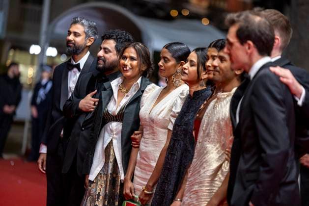 B MontÃ e des marches du film Â All we imagine as lightÂ lors du 77eme Festival International du Film de Cannes Ranabir Das, Zico Maitra, Chhaya Kadam, Kani Kusruti, Payal Kapadia, Divya Prabha, Hridhu Haroon, Thomas Hakim MontÃ e des marches du film Â All we imagine as lightÂ lors du 77eme Festival International du Film de Cannes, au Palais des Festivals Ã Cannes On may 23rd 2024 Olivier Borde Bestimage Red carpet of the movie Â All we imagine as light Â during the 77th Cannes International Film Festival at the Palais des Festivals in Cannes, France On may 23rd 2024 Cannes France  Copyright: xOLIVIERxBORDEx xBESTIMAGExOLIVIERxBORDEx xBESTIMAGEx