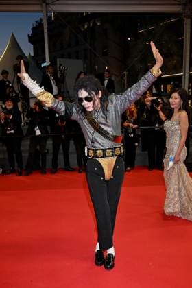 MontÃ e des marches du film Â All we imagine as light Â lors du 77eme Festival International du Film de Cannes Michael Jackson lookalike MontÃ e des marches du film Â All we imagine as light Â lors du 77eme Festival International du Film de Cannes, au Palais des Festivals Ã Cannes On may 23rd 2024 Bruno Bebert Bestimage Red carpet of the movie Â All we imagine as light Â during the 77th Cannes International Film Festival at the Palais des Festivals in Cannes, France On may 23rd 2024 Cannes France  Copyright: xBrunoxBebertx xBestimagexBrunoxBebertx xBestimagex