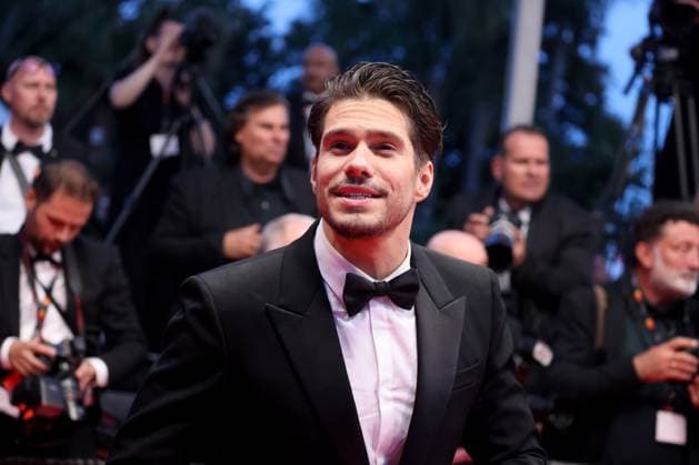 J Descente des marches du film Â L?amour ouf Â lors du 77eme Festival International du Film de Cannes Francois Civil Descente des marches du film Â L?amour ouf Â lors du 77eme Festival International du Film de Cannes, au Palais des Festivals Ã Cannes Le 23 mai 2024 Jacovides Moreau Bestimage People leaving the red carpet of the movie Â Beating Hearts Â during the 77th Cannes International Film Festival at the Palais des Festivals in Cannes, France On may 23th 2024 Cannes France  Copyright: xJACOVIDES-MOREAUx xBESTIMAGExJACOVIDES-MOREAUx xBESTIMAGEx