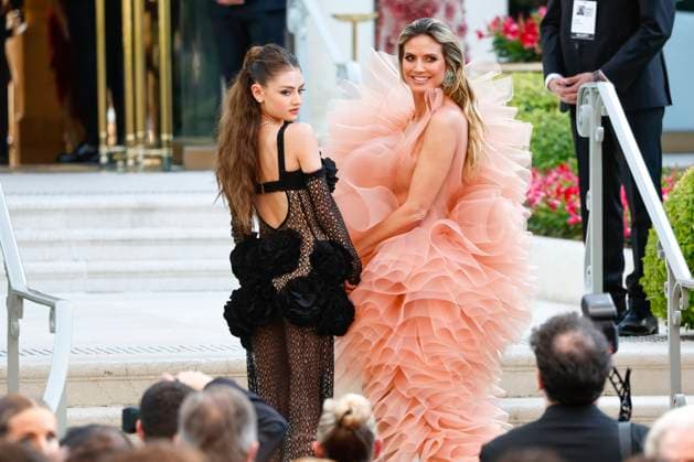 Bilder des Jahres 2024, Entertainment 05 Mai Entertainment Themen der Woche KW21 May 23, 2024: Heidi & Leni Klum attend the amfAR Cannes Gala 2024 during the 77th Annual Cannes Filmfest at Hotel du Cap-Eden-Roc in Cap d Antibes, France, on 23 May 2024. Photo: - ZUMAm179 20240523_zep_m179_122 Copyright: xAlecxMichaelx