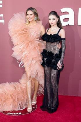 May 23, 2024: Heidi & Leni Klum attend the amfAR Cannes Gala 2024 during the 77th Annual Cannes Filmfest at Hotel du Cap-Eden-Roc in Cap d Antibes, France, on 23 May 2024. Photo: - ZUMAm179 20240523_zep_m179_146 Copyright: xAlecxMichaelx