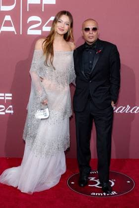 Photocall of the l?amfAR 2024 Gala at l?HÃ tel du Cap Eden Roc, during the 77th Cannes International Film Festival Kornelia Ski and Richie Akiva Photocall of the l?amfAR 2024 Gala at l?HÃ tel du Cap Eden Roc, Antibes, during the 77th Cannes International Film Festival On May 23th 2024 in Cap d Antibes, France Moreau Jacovides Bestimage Celebs attending amfAR Gala Cannes 2024 at Hotel du Cap Eden Roc, during the 77th Cannes International Film Festival On May 23th 2024 in Cap d Antibes, France Cap d Antibes France  Copyright: xJACOVIDES-MOREAUx xBESTIMAGExJACOVIDES-MOREAUx xBESTIMAGEx