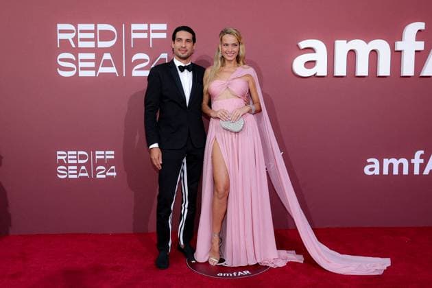 Photocall of the l?amfAR 2024 Gala at l?HÃ tel du Cap Eden Roc, during the 77th Cannes International Film Festival Benjamin Larretche and his wife Petra Nemcova Photocall of the l?amfAR 2024 Gala at l?HÃ tel du Cap Eden Roc, Antibes, during the 77th Cannes International Film Festival On May 23th 2024 in Cap d Antibes, France Moreau Jacovides Bestimage Celebs attending amfAR Gala Cannes 2024 at Hotel du Cap Eden Roc, during the 77th Cannes International Film Festival On May 23th 2024 in Cap d Antibes, France Cap d Antibes France  Copyright: xJACOVIDES-MOREAUx xBESTIMAGExJACOVIDES-MOREAUx xBESTIMAGEx