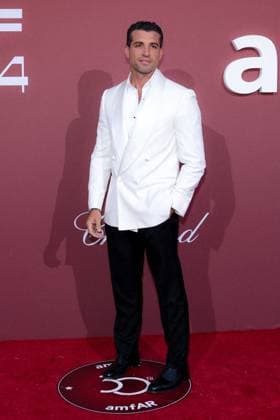Photocall of the l?amfAR 2024 gala at l?HÃ tel du Cap Eden Roc, during the 77th Cannes International Film Festival Tommaso Chiabra Photocall of the l?amfAR 2024 gala at l?HÃ tel du Cap Eden Roc, Antibes, during the 77th Cannes International Film Festival On May 23th 2024 in Cap d Antibes, France Moreau Jacovides Bestimage Celebs attending amfAR Gala Cannes 2024 at Hotel du Cap Eden Roc, during the 77th Cannes International Film Festival On May 23th 2024 in Cap d Antibes, France Cap d Antibes France  Copyright: xJACOVIDES-MOREAUx xBESTIMAGExJACOVIDES-MOREAUx xBESTIMAGEx